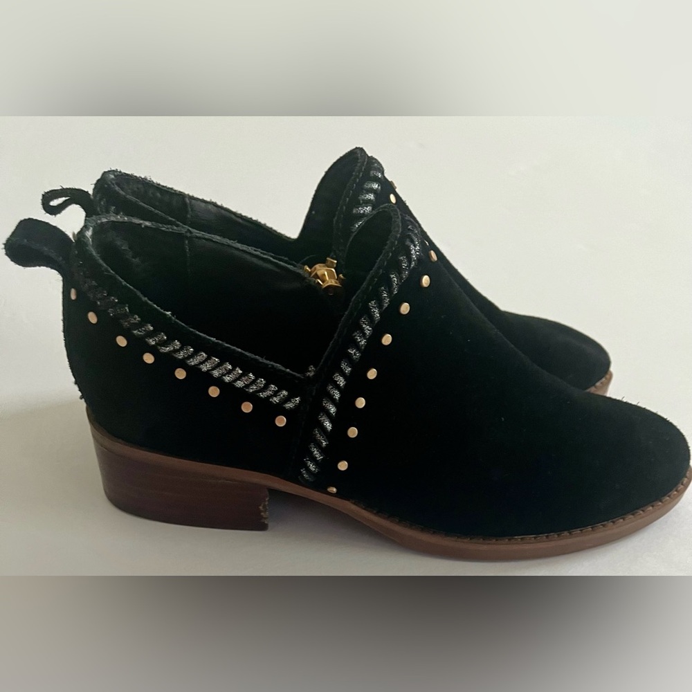 LATIGO Black Suede Zippered Ankle Booties Size 6M